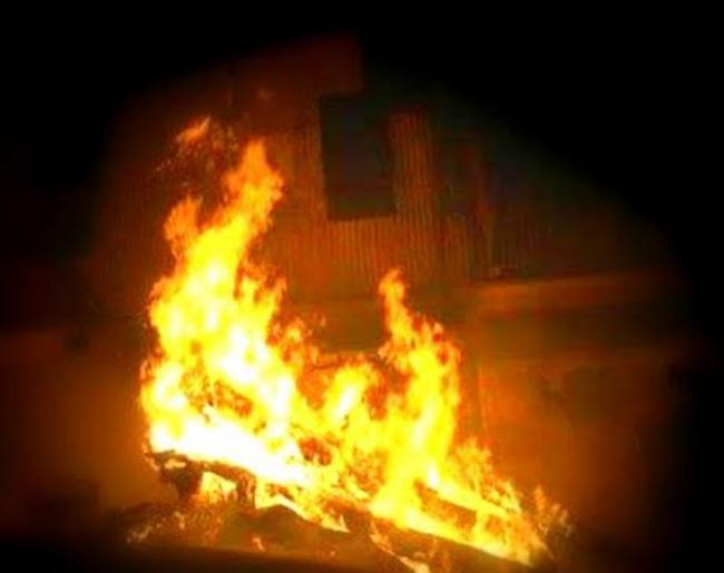 Mumbai: 4 killed in fire at a building in Marol