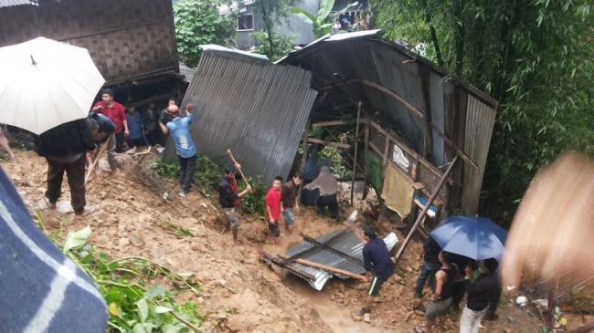Massive landslides kill 9 in Manipur 