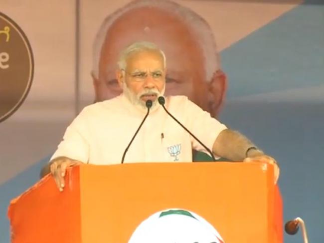 Congress only thinks about one particular family, says Narendra Modi in Karnataka