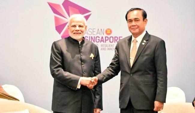 Narendra Modi meets Thailand PM in Singapore 
