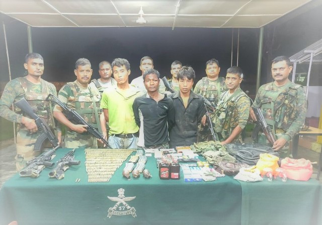 Manipur: Assam Rifles nab three hardcore NSCN-K militants, seize huge cache of arms-ammu