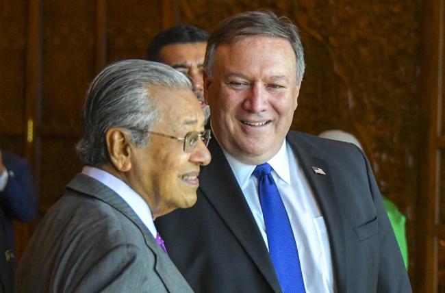 Mike Pompeo meets Malaysian Prime Minister Mahathir Mohamad