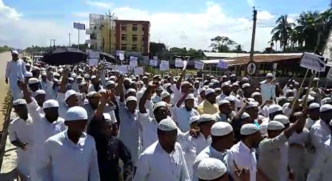 Assam police arrest 8 suspected Hizbul terrorist, Muslims take out protest rally against terrorism