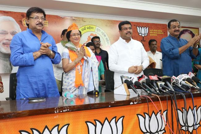 Veteran Odia actor Mahasweta Ray joins BJP