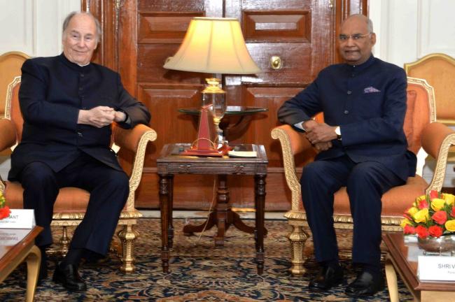 Prince Karim Aga Khan calls on President of India 