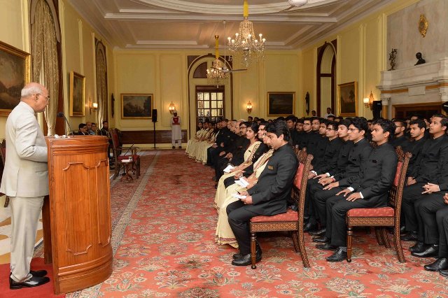 Trainee Assistant Executive Engineers and Deputy Architects from CPWD call on President Kovind