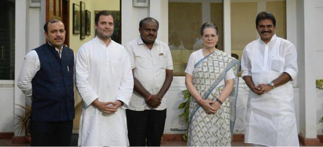 Kumaraswamy meets Rahul, Sonia to discuss Karnataka government formation