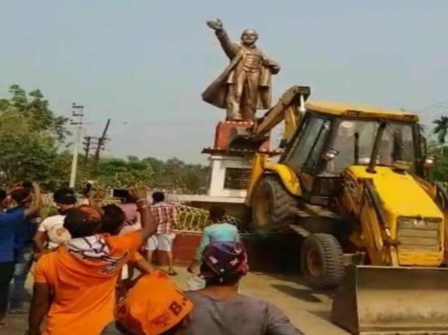 Tripura: Lenin's statue brought down; CPI-M hits out at BJP