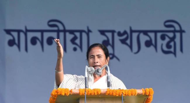 Mamata Banerjee attacks central government for leasing out Red Fort to Dalmia Group