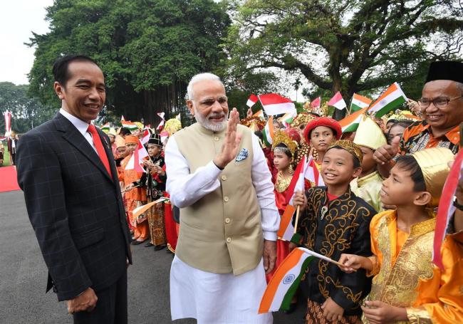 PM Narendra Modi and Indonesian President lead delegation level talks and signing of MoUs 