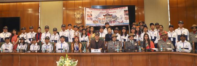 School Students from seven North-eastern States call on MoS ( Home) Kiren Rijiju