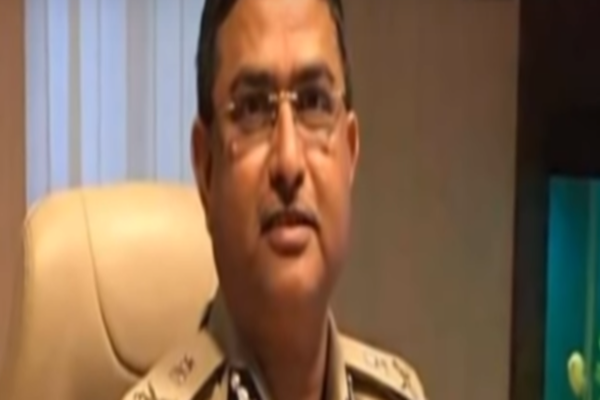 Man who accused CBI special director Rakesh Asthana of bribery seeks protection from SC