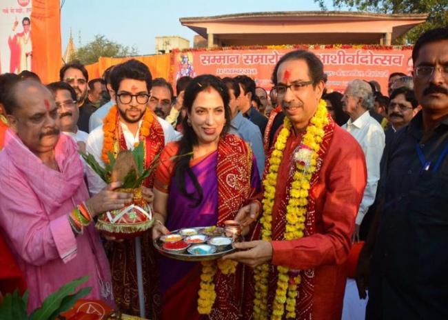 Amid row over Ram temple, Sena chief Uddhav Thackeray visits Ayodhya