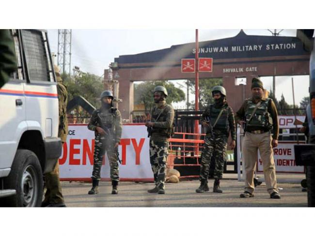 Four soldiers, 1 civilian killed in Sunjawan army camp attack