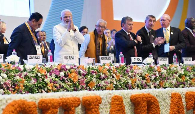 Prime Minister Narendra Modi meets President of Uzbekistan on sidelines of Vibrant Gujarat Global Summit-2019