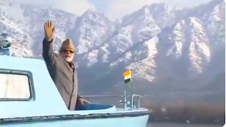 Is he waving to the fishes? Twitter trolls video of PM Modi in Srinagar