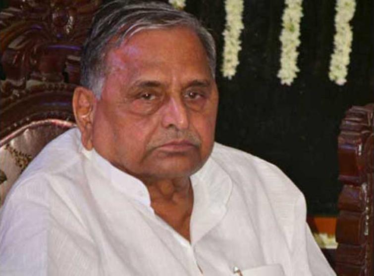 Mulayam hits out at Akhilesh for SP-BSP alliance
