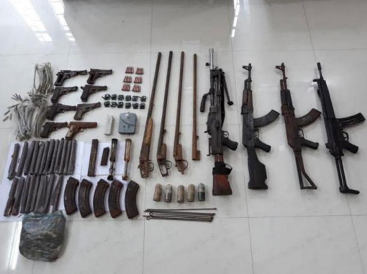 Bihar: Arms recovered from the house of Mukhiya