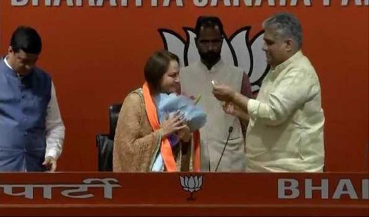 Actress-turned politician Jaya Prada joins BJP