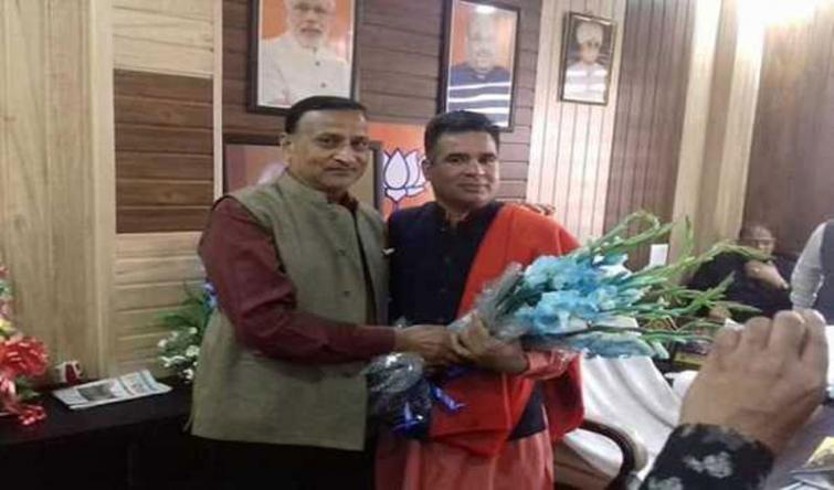 Ex-Congress Minister Sham Lal joins BJP in Jammu