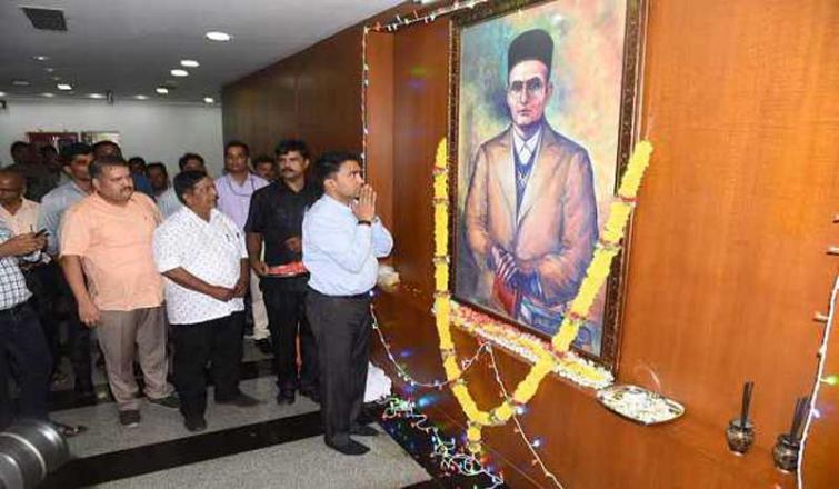 Goa CM Sawant unveils portrait of Veer Savarkar in assembly complex