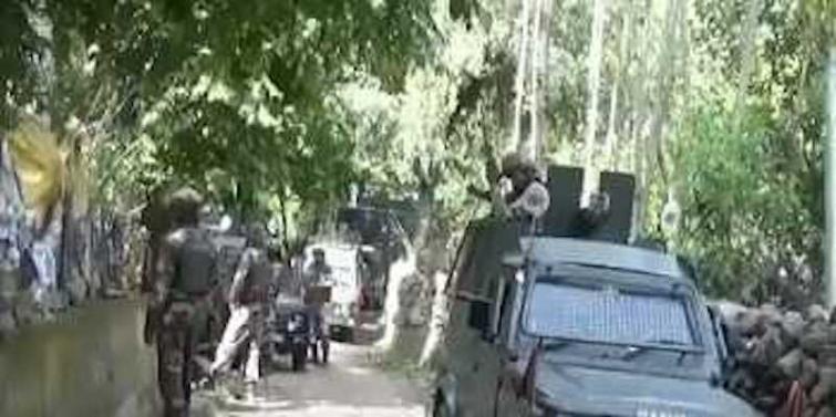 Encounter ensues between militants and security forces in Pulwama