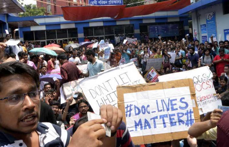 Uttar Pradesh doctors show solidarity with colleagues on strike in Kolkata