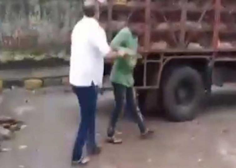 Ex-Mumbai Mayor Milind Vaidya caught on camera hurling abuses, assaulting chicken-laden truck drivers