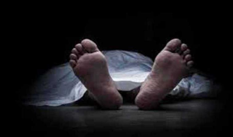 IIT staff along with his mother and wife commit suicide