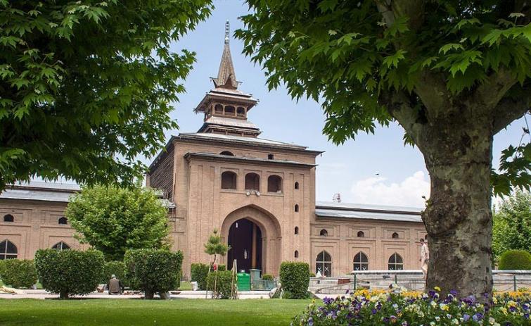 Jammu and Kashmir: Friday prayers disallowed in Jamia Masjid for 13th week