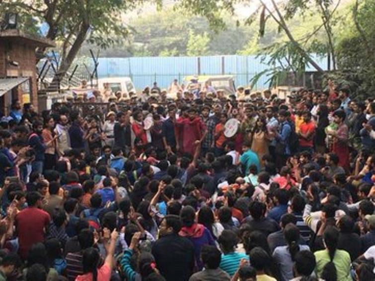 JNU students stage protest against fee hike