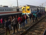 Kolkata: Train blockade at Dasnagar station hits passengers in Howrah-Kharagpur section
