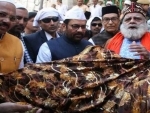  Mukhtar Abbas Naqvi offers â€œchadarâ€ at Dargah Ajmer Sharif on behalf of the Prime Minister Modi