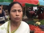Kolkata: Fair price shops starts selling onion at Rs. 59 per kg, Mamata Banerjee visits south Kolkata market