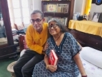 Nobel laureate Abhijit Banerjee visits ailing Nabaneeta Dev Sen