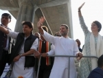 Lucknow: Rahul Gandhi targets PM Narendra Modi, says Congress can't remain weak in Uttar Pradesh