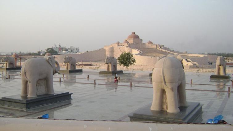 Supreme Court orders Mayawati to reimburse money spent on elephant statues 