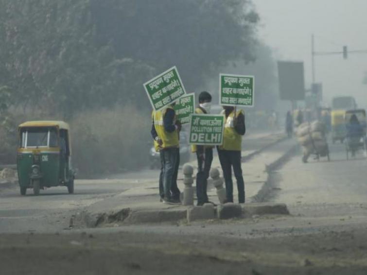 Delhi air quality worsens after Diwali, city enveloped in haze