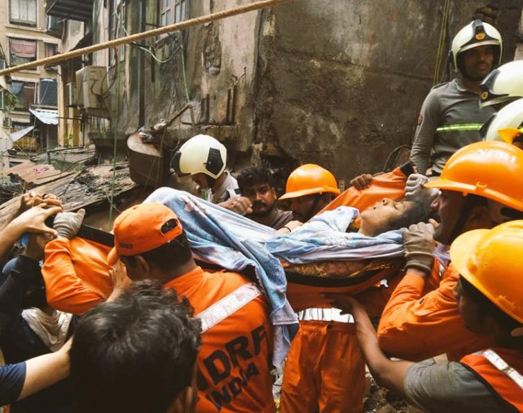 Mumbai: Four-storey building collapse in Dongri leaves 5 people dead, rescue operation on