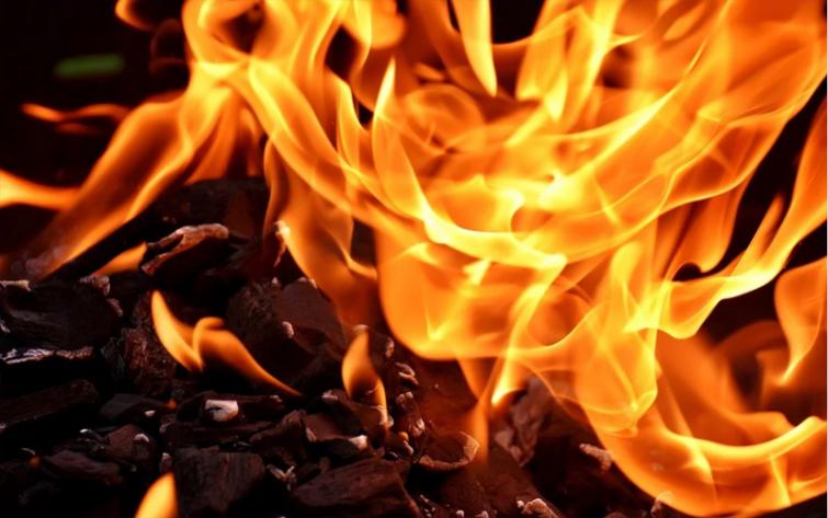 West Bengal: Aged woman died of burn while trying to beat the cold on afire in North Dinajpur