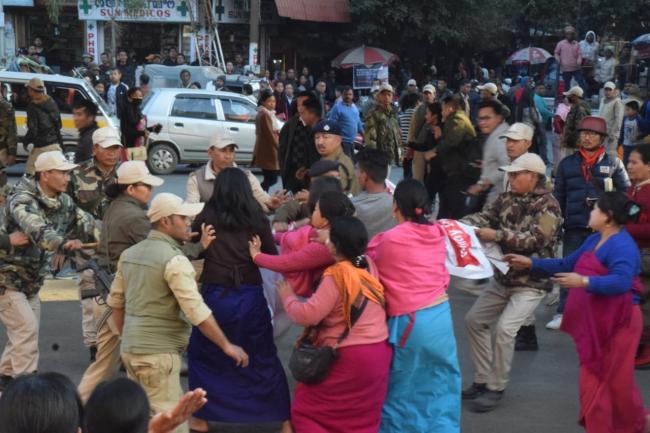 Citizenship Bill protest: Students, woman vendors injured during clash with police in Manipur