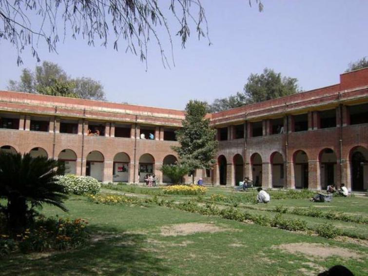 Forced to do research stating Hindi is communal language, alleges JNU scholar