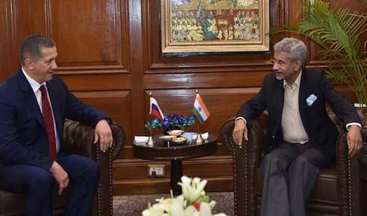 Jaishankar discusses Modi's Vladivostok visit with Russia's deputy PM