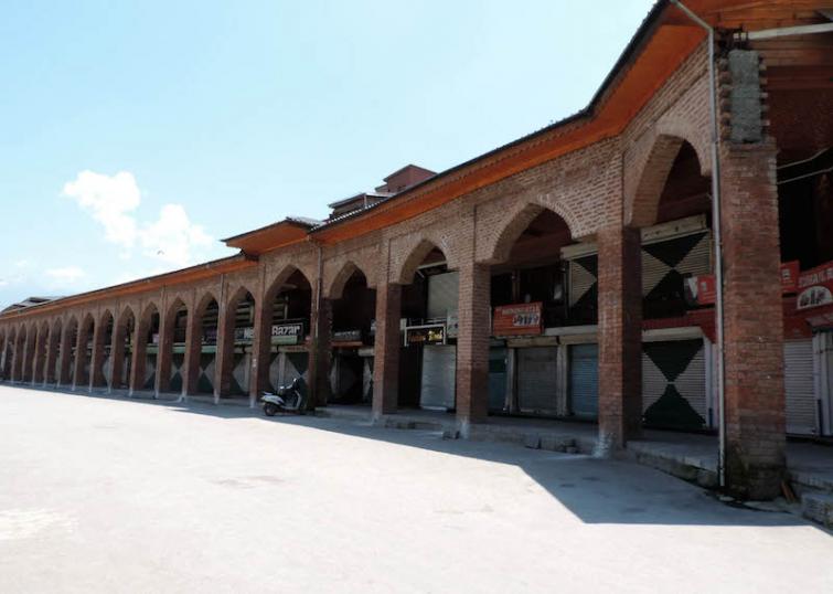 Historic Jamia Masjid closed again in Srinagar