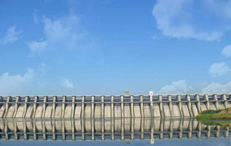 Water diverted to Godavari from the near-full Jayakwadi dam in Nashik :Sources
