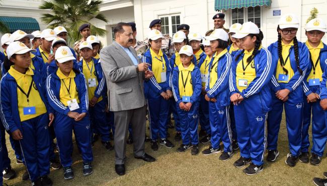 Group of children from Sikkim called on DoNER Minister Jitendra Singh