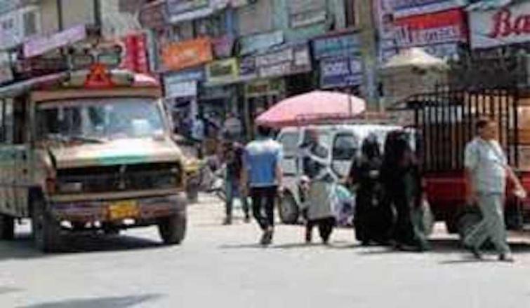 Restrictions lifted from SeK, downtown Srinagar