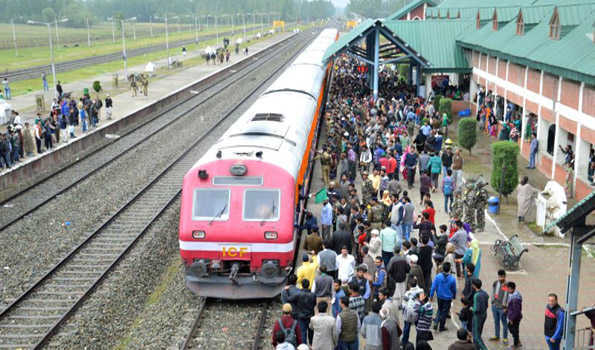Kashmir: Train service resumes 