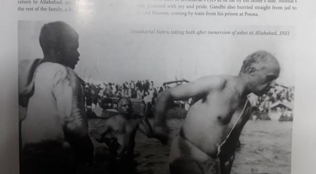 Image of Nehru taking bath at 1954 'Kumbh' triggers row, many say it was 1938 photo
