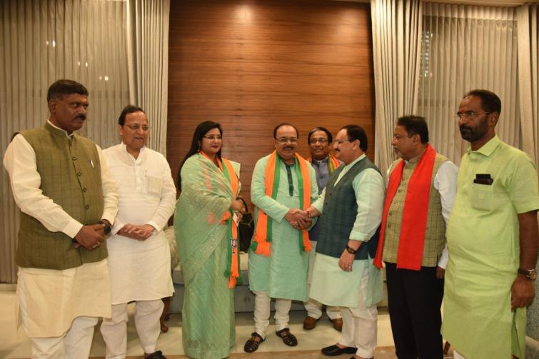 Mamata's former right hand man and ex Kolkata Mayor Sovan Chatterjee joins BJP with friend Baisakhi 